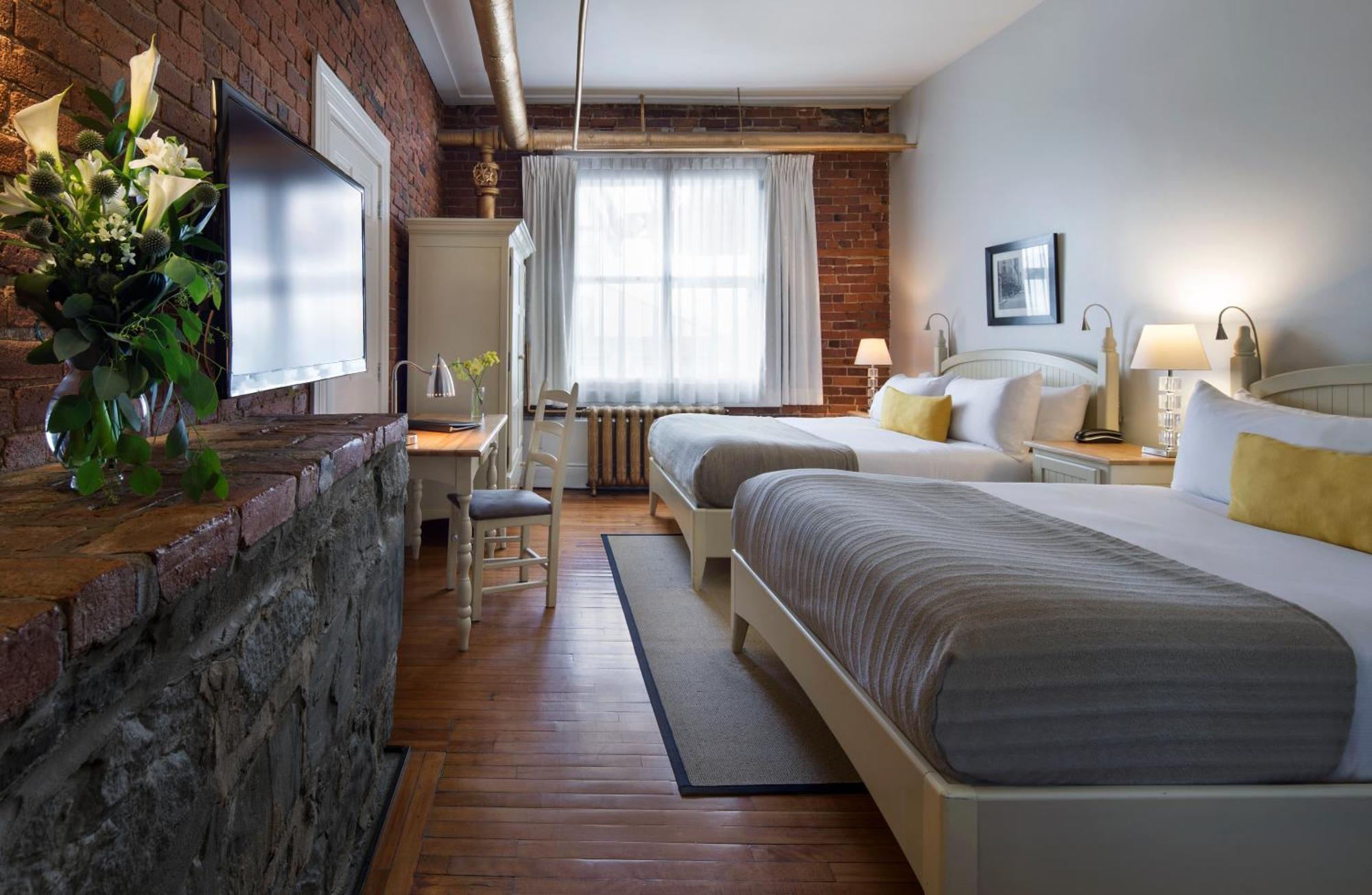 Chambre Classique avec 2 Lits Doubles